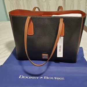 Dooney & Bourke purse